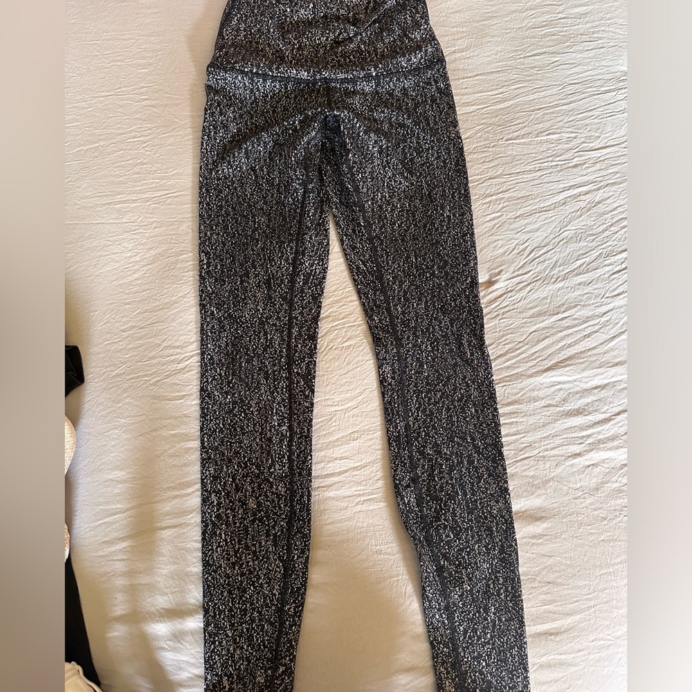 Lululemon-Gray and white specks leggings size 6
